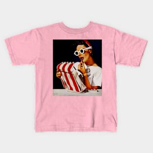 Makeup girl retro style Kids T-Shirt